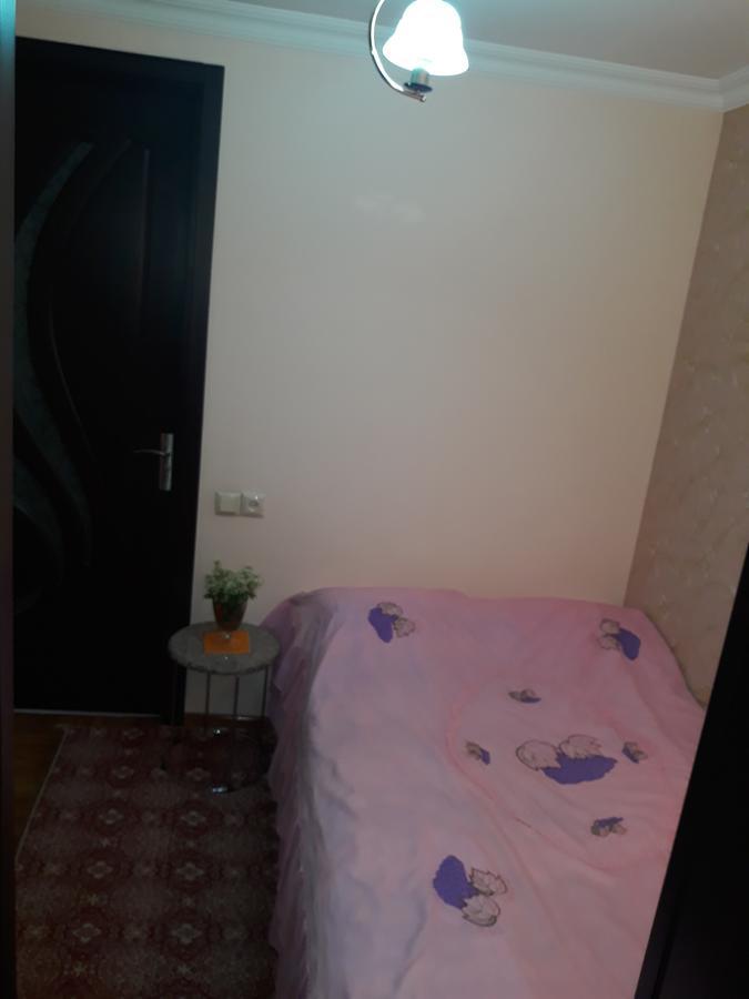 Madona'S House Apartamento Batumi Exterior foto