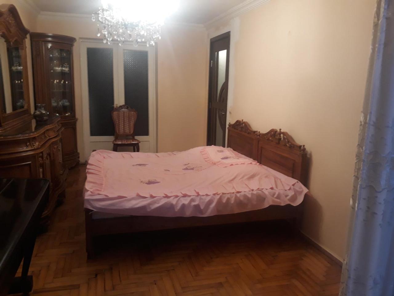 Madona'S House Apartamento Batumi Exterior foto